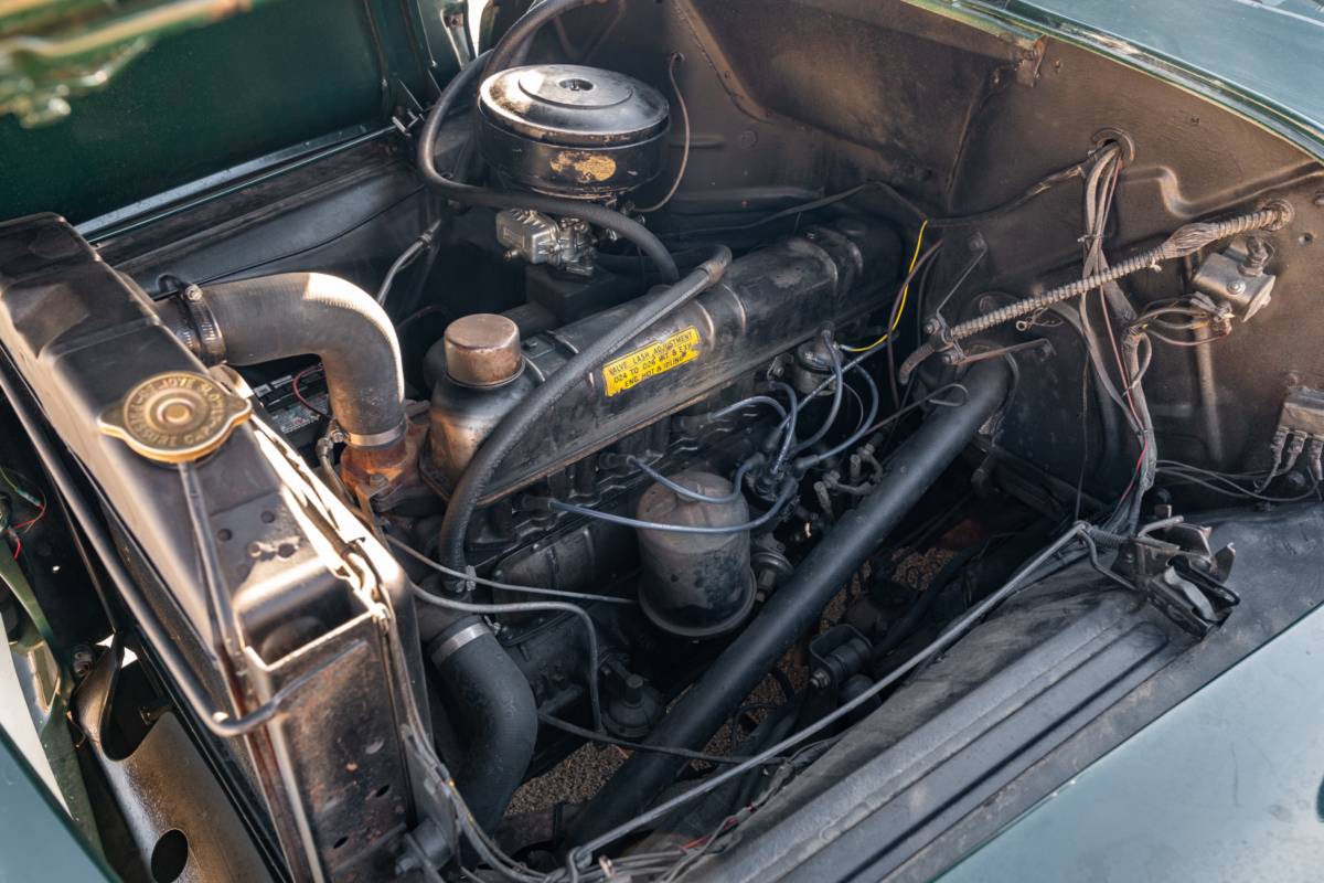 Unknown-International-harvester-s-110-1957-green-21