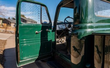 Unknown-International-harvester-s-110-1957-green-3