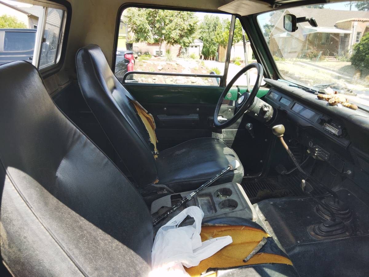Unknown-International-harvester-scout-1979-blue-1
