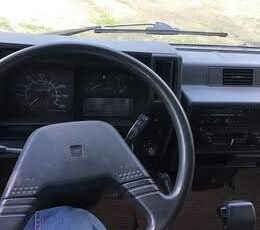 Unknown-Isuzu-npr-box-truck-diesel-1995-white-1