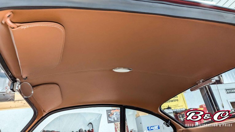 Unknown-Karmann-ghia-1966-Red-Tan-9