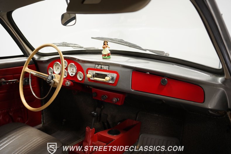 Unknown-Karmann-ghia-1969-Silver-Gray-47