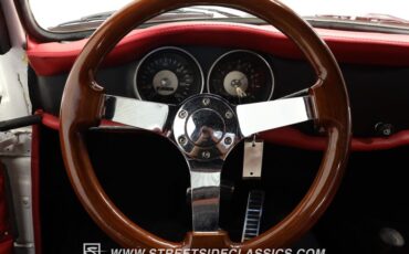 Unknown-Karmann-ghia-1973-Pearl-White-Red-16