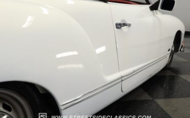 Unknown-Karmann-ghia-1973-Pearl-White-Red-31