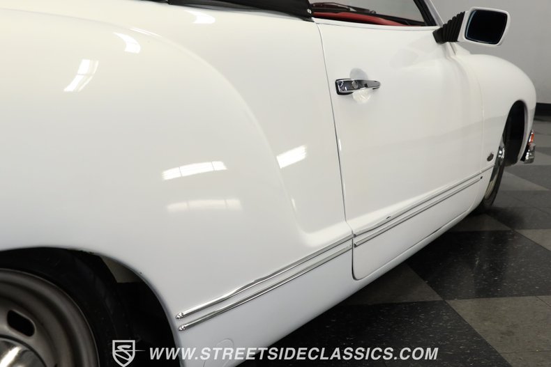 Unknown-Karmann-ghia-1973-Pearl-White-Red-31