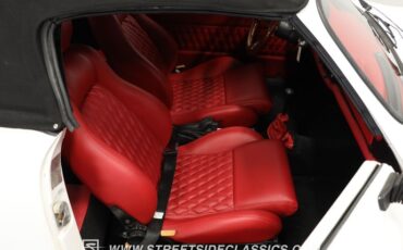 Unknown-Karmann-ghia-1973-Pearl-White-Red-42