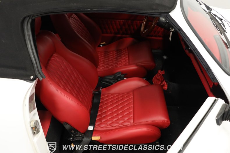 Unknown-Karmann-ghia-1973-Pearl-White-Red-42