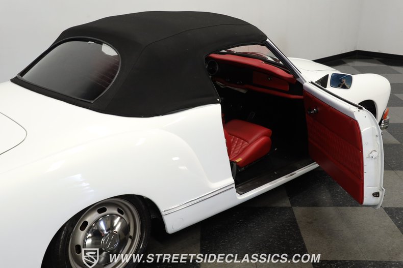 Unknown-Karmann-ghia-1973-Pearl-White-Red-47
