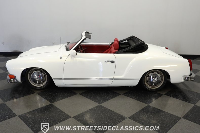 Unknown-Karmann-ghia-1973-Pearl-White-Red