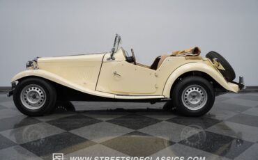 Unknown-Kit-car-1952-Cream-Tan-40