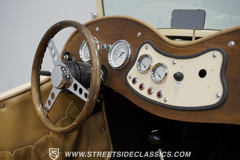 Unknown-Kit-car-1952-Cream-Tan-45