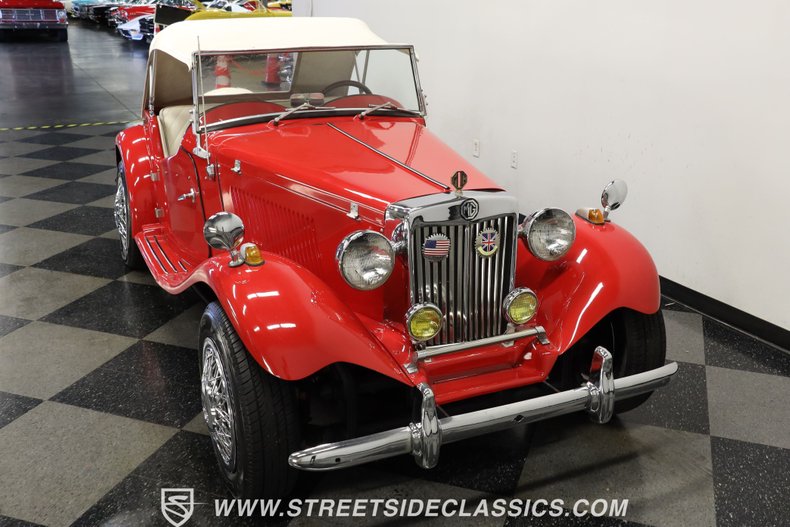 Unknown-Kit-car-1952-Red-White-10
