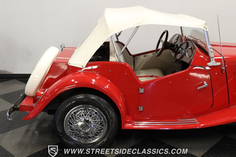 Unknown-Kit-car-1952-Red-White-15