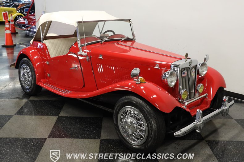 Unknown-Kit-car-1952-Red-White-18