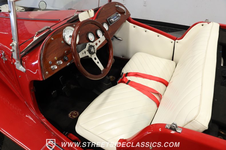 Unknown-Kit-car-1952-Red-White-2