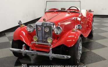 Unknown-Kit-car-1952-Red-White-20