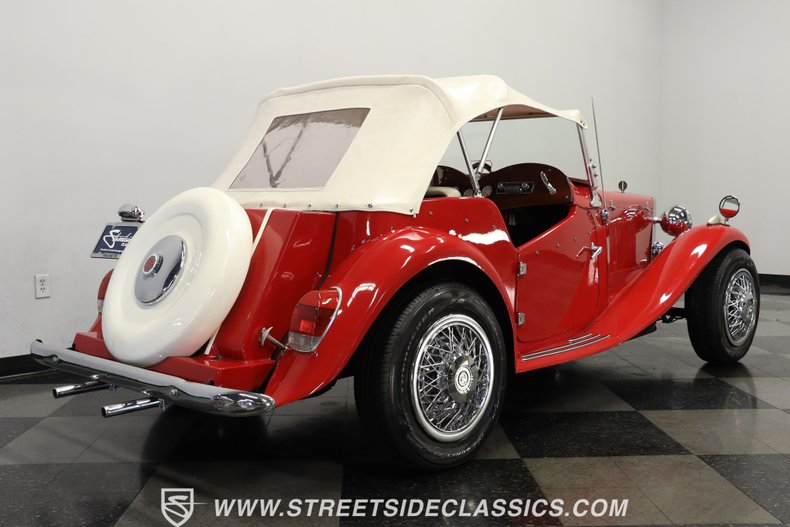 Unknown-Kit-car-1952-Red-White-29