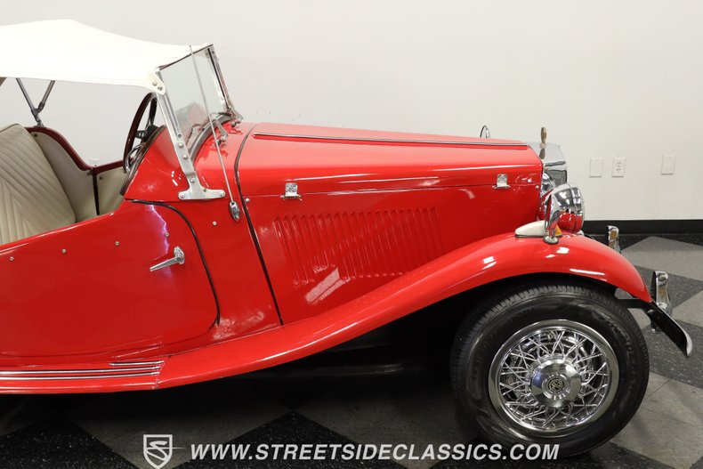 Unknown-Kit-car-1952-Red-White-31