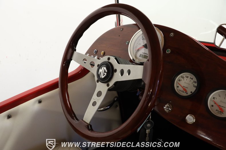 Unknown-Kit-car-1952-Red-White-49