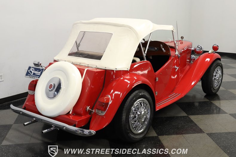 Unknown-Kit-car-1952-Red-White-5