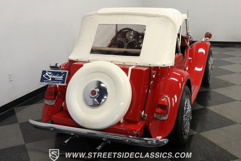 Unknown-Kit-car-1952-Red-White-9