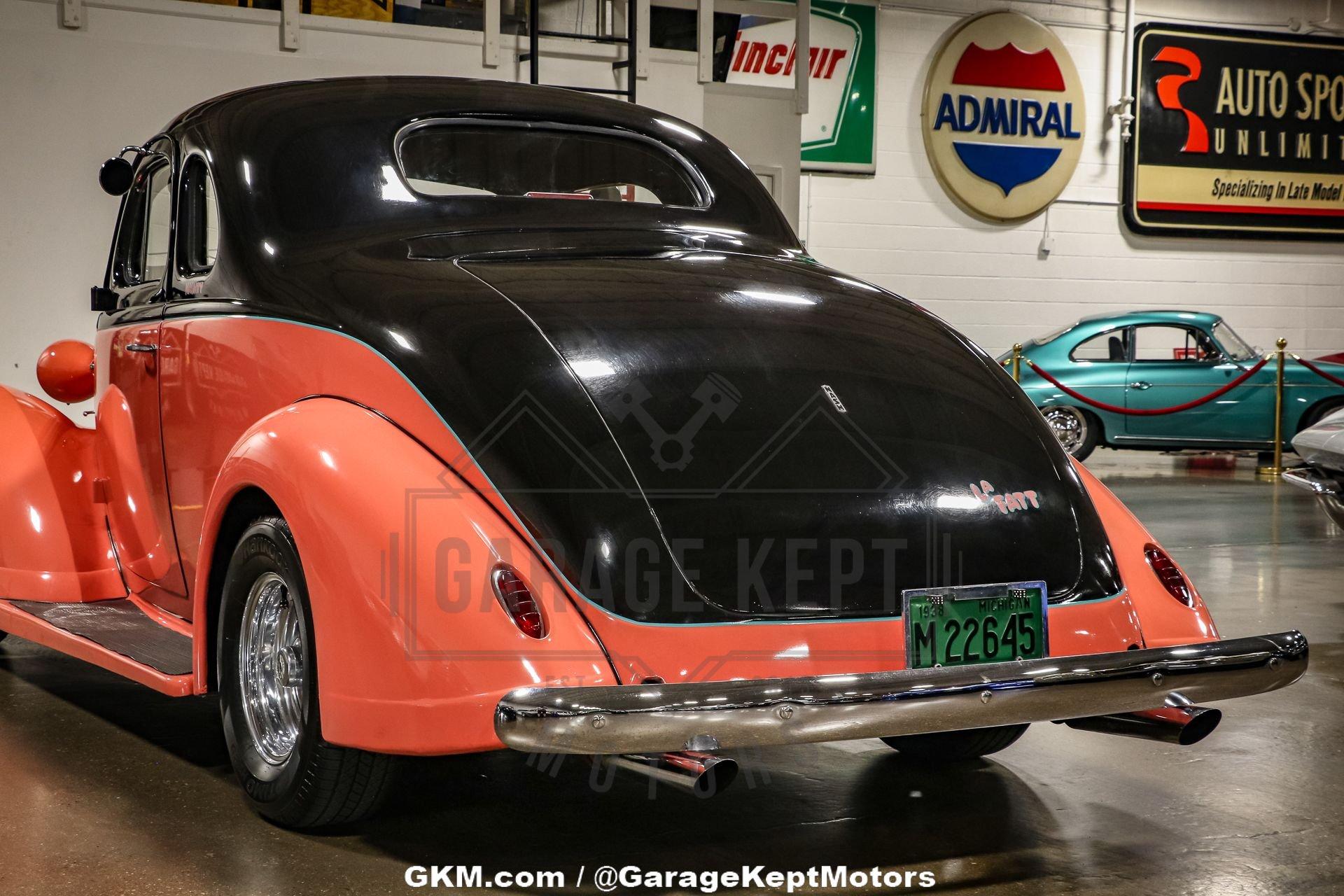 Unknown-Lafayette-1938-Black-And-Salmon-Black-19