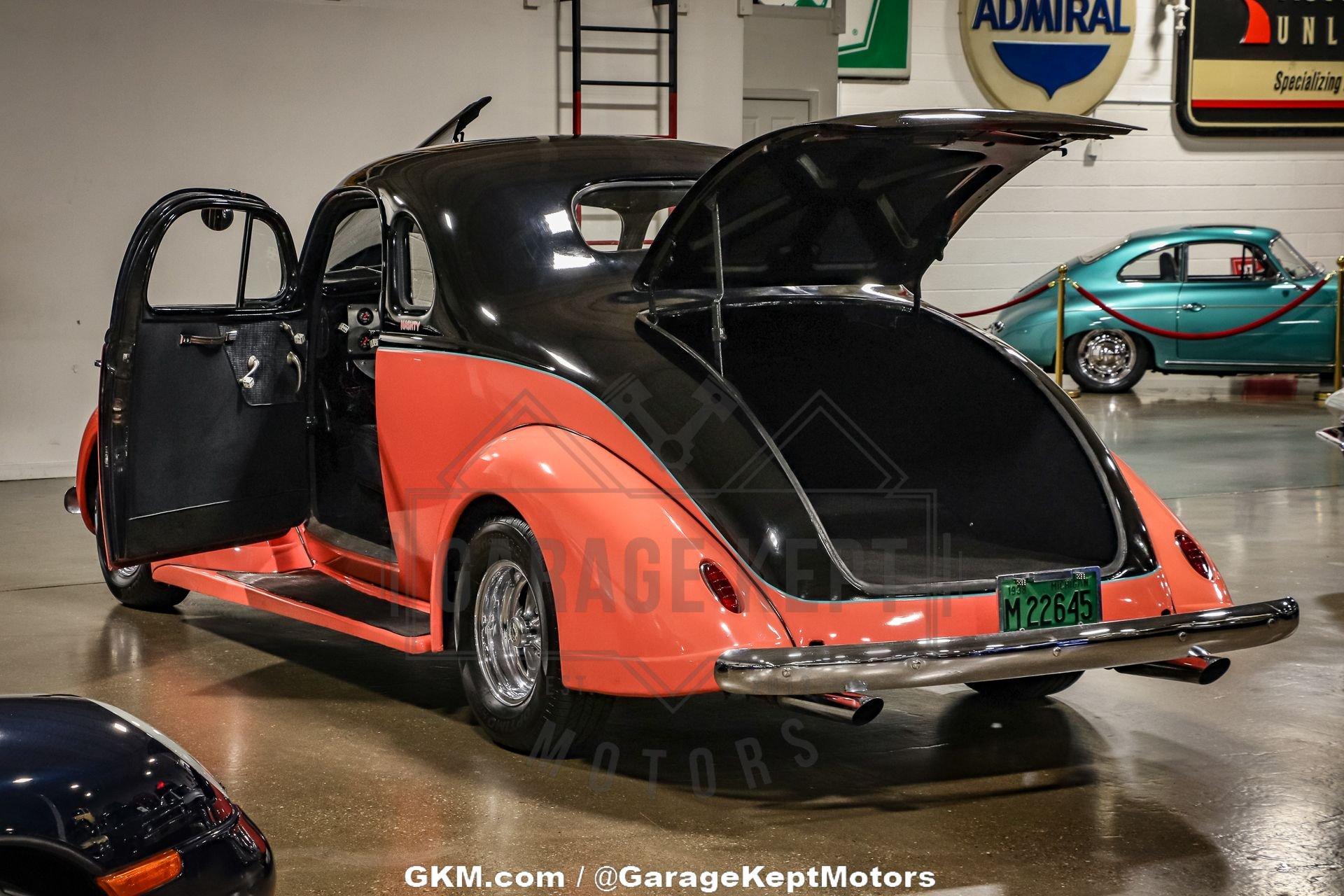 Unknown-Lafayette-1938-Black-And-Salmon-Black-2