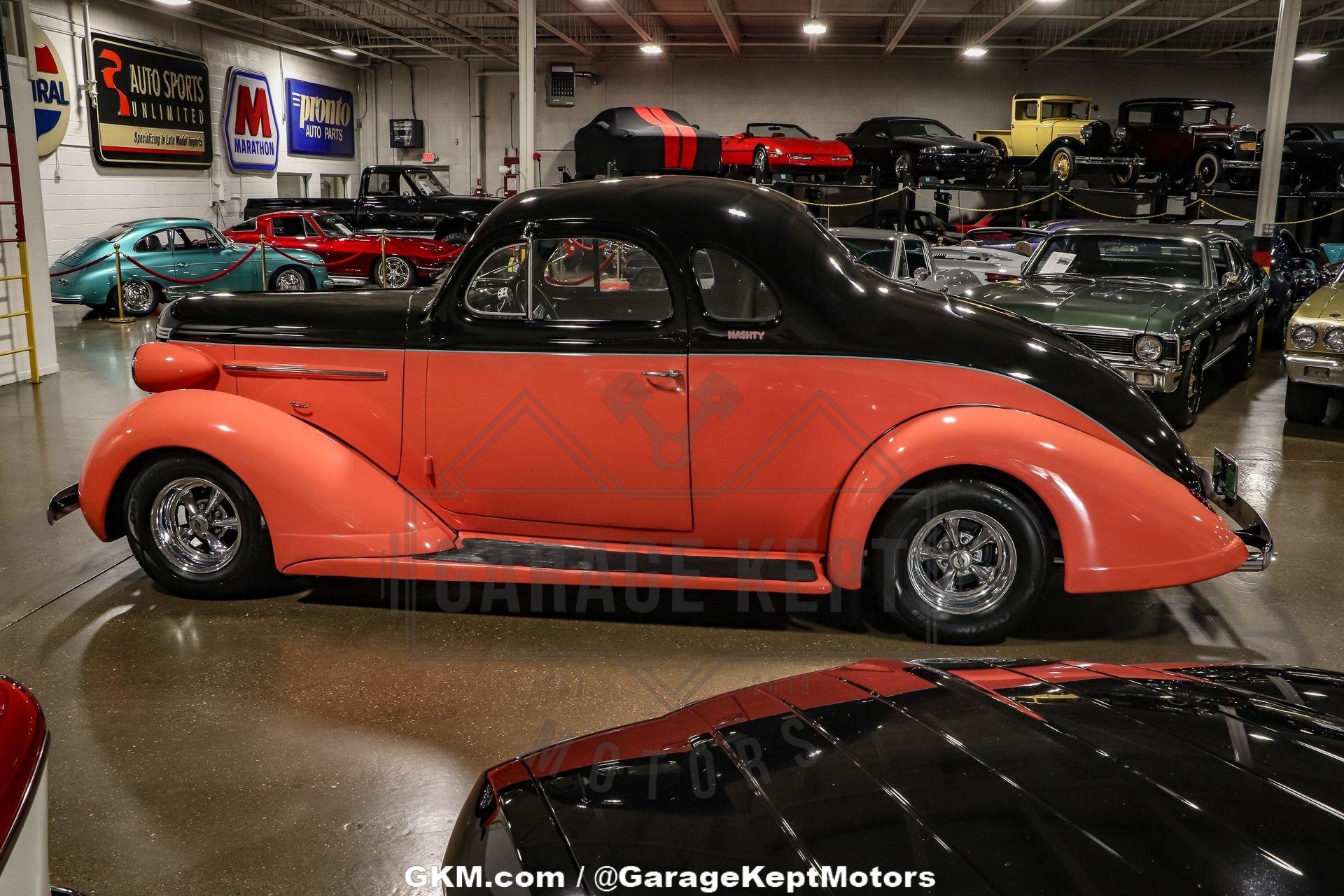 Unknown-Lafayette-1938-Black-And-Salmon-Black-31