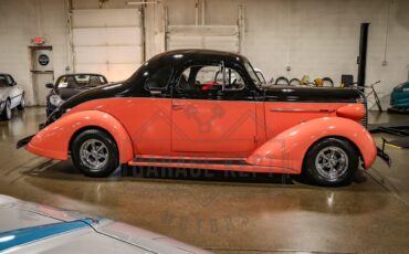 Unknown-Lafayette-1938-Black-And-Salmon-Black-32