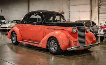 Unknown-Lafayette-1938-Black-And-Salmon-Black-34