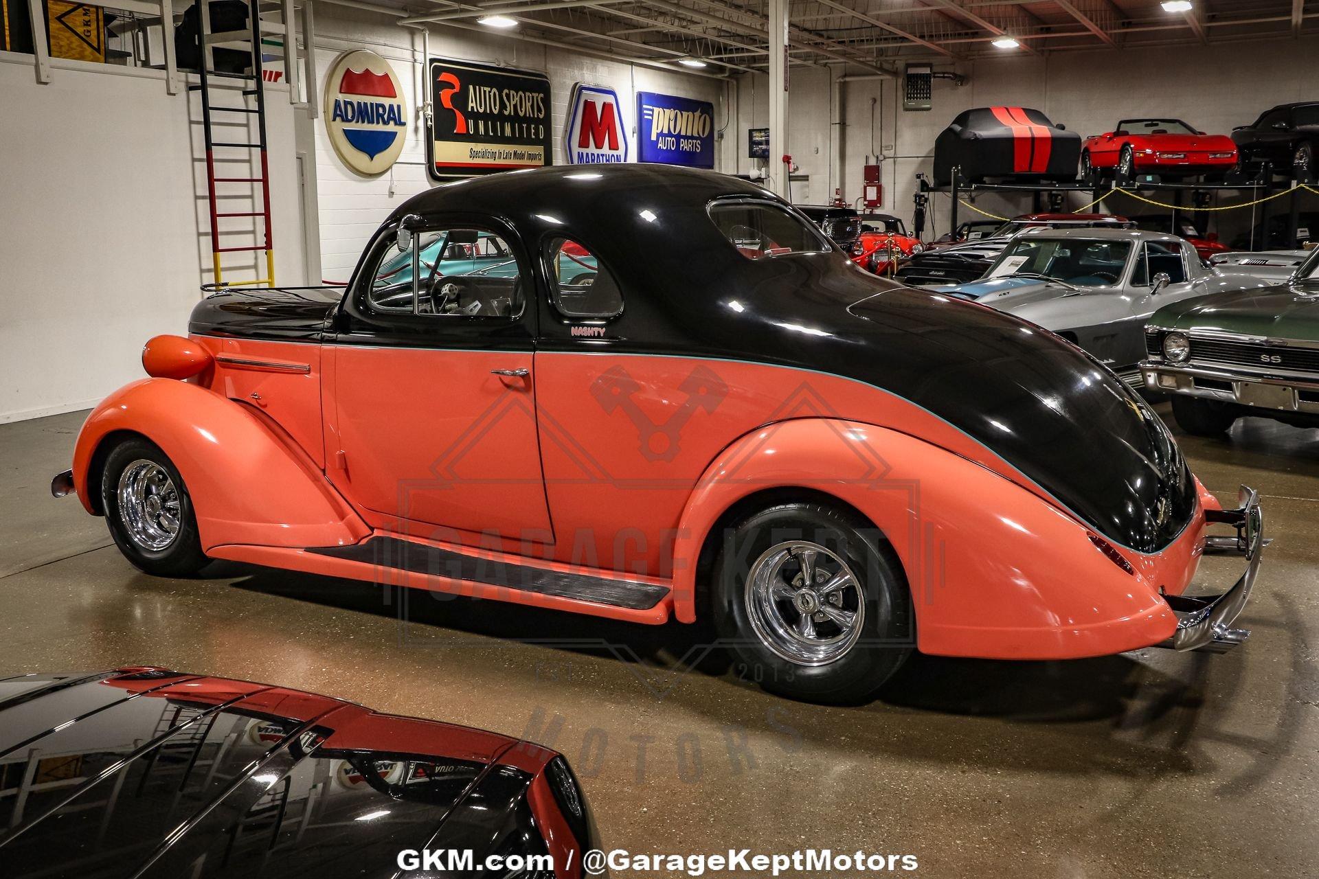Unknown-Lafayette-1938-Black-And-Salmon-Black-4