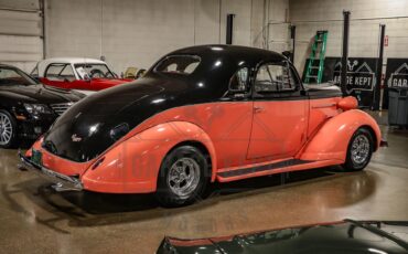 Unknown-Lafayette-1938-Black-And-Salmon-Black-7