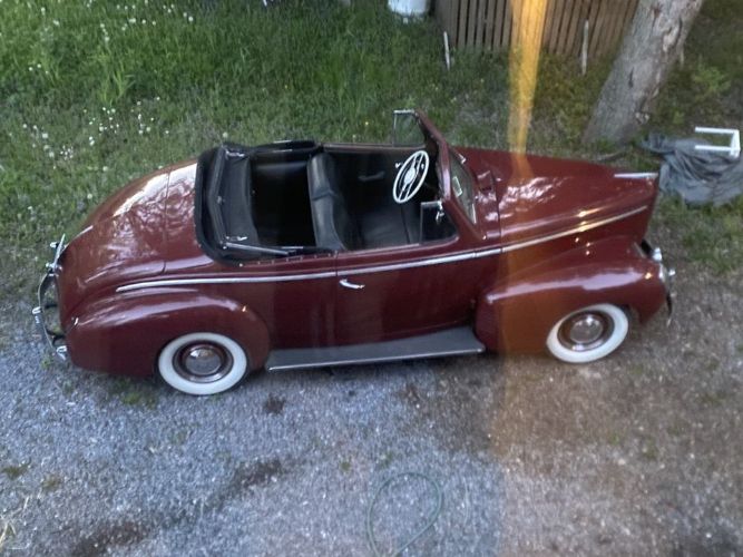 Unknown-Lafayette-1939-Red-Black-6