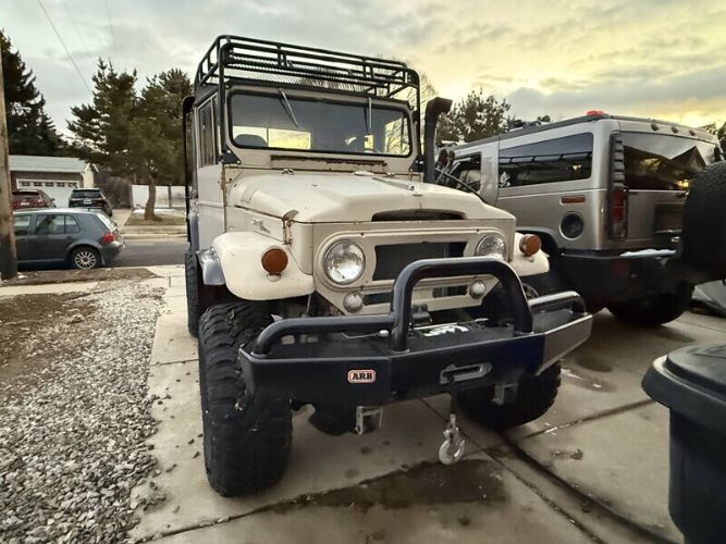 Unknown-Land-cruiser-1965-Beige-Beige-6