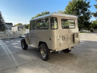 Unknown-Land-cruiser-1968-Beige-Beige-12
