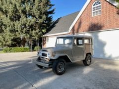 Unknown-Land-cruiser-1968-Beige-Beige-16