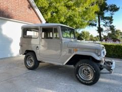 Unknown-Land-cruiser-1968-Beige-Beige-20