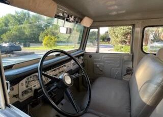 Unknown-Land-cruiser-1968-Beige-Beige-27