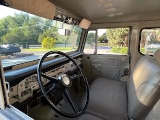 Unknown-Land-cruiser-1968-Beige-Beige-27
