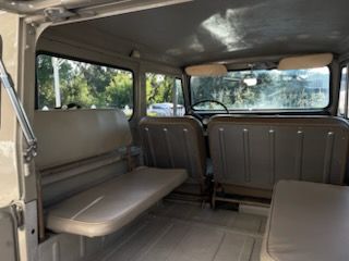 Unknown-Land-cruiser-1968-Beige-Beige-33