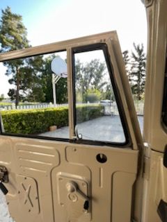 Unknown-Land-cruiser-1968-Beige-Beige-8