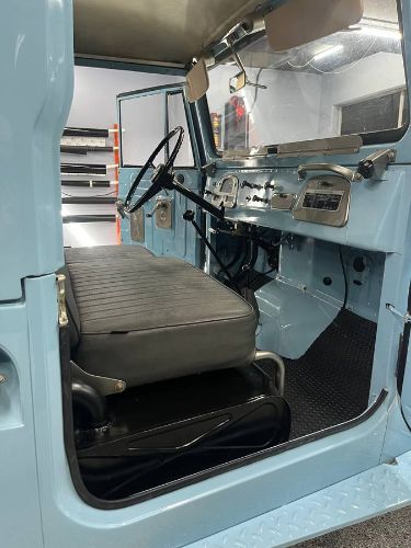 Unknown-Land-cruiser-1968-Blue-18