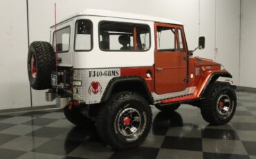 Unknown-Land-cruiser-1968-Copper-Metallic-Black-43