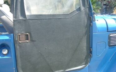 Unknown-Land-cruiser-1969-Blue-15