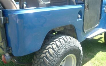 Unknown-Land-cruiser-1969-Blue-16