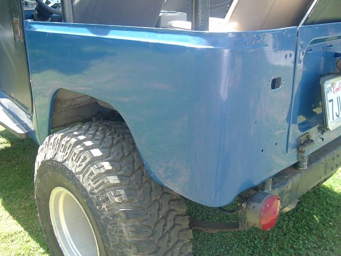 Unknown-Land-cruiser-1969-Blue-19