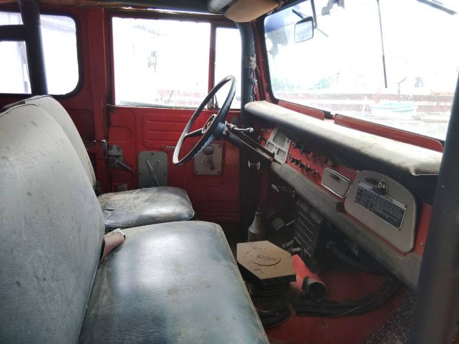 Unknown-Land-cruiser-1969-Red-1