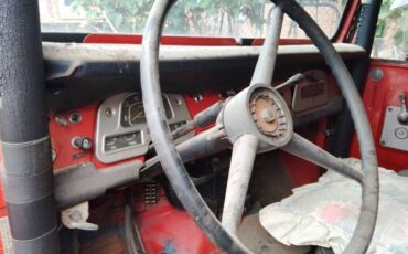 Unknown-Land-cruiser-1969-Red-2