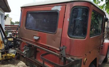 Unknown-Land-cruiser-1969-Red-3