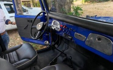 Unknown-Land-cruiser-1970-Blue-2